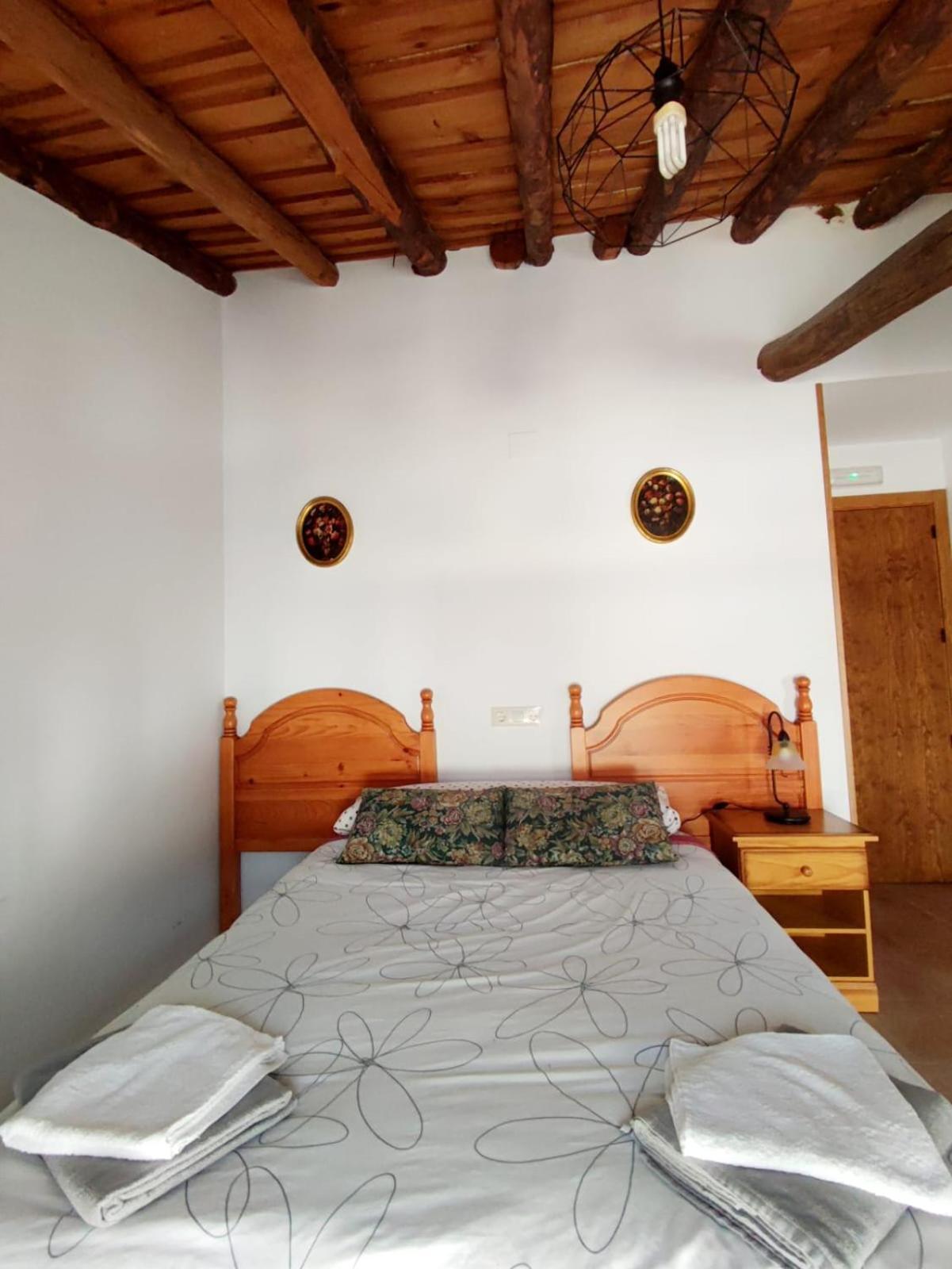 Alojamiento Turistico Los Laureles Segovia Exterior photo