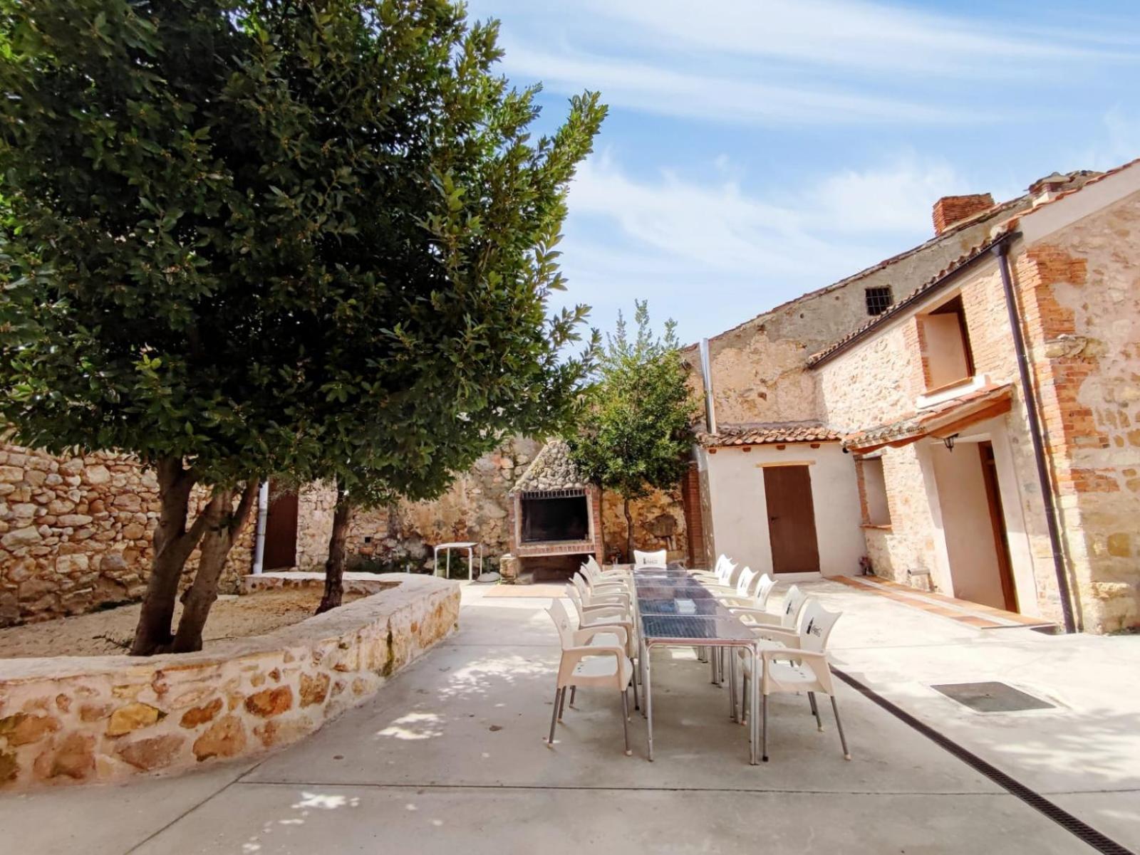Alojamiento Turistico Los Laureles Segovia Exterior photo